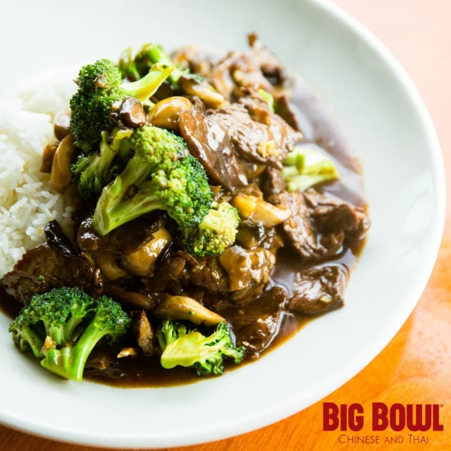 Our Big Bowl Beef & Broccoli Meal Kit brings the restaurant to your kitchen! 🥦

Made with USDA Prime Flank Steak, fresh veggies, and Big Bowl’s signature sauce—this kit has everything you need for a quick, delicious dinner.

Link in bio.